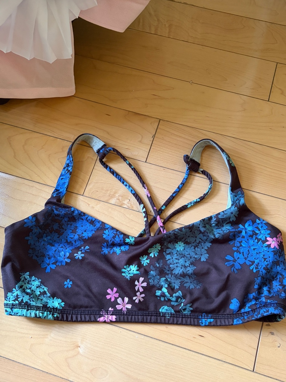 lululemon sports bra